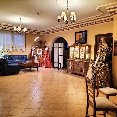 Hotel Mayno Pastrana Ngoại thất bức ảnh