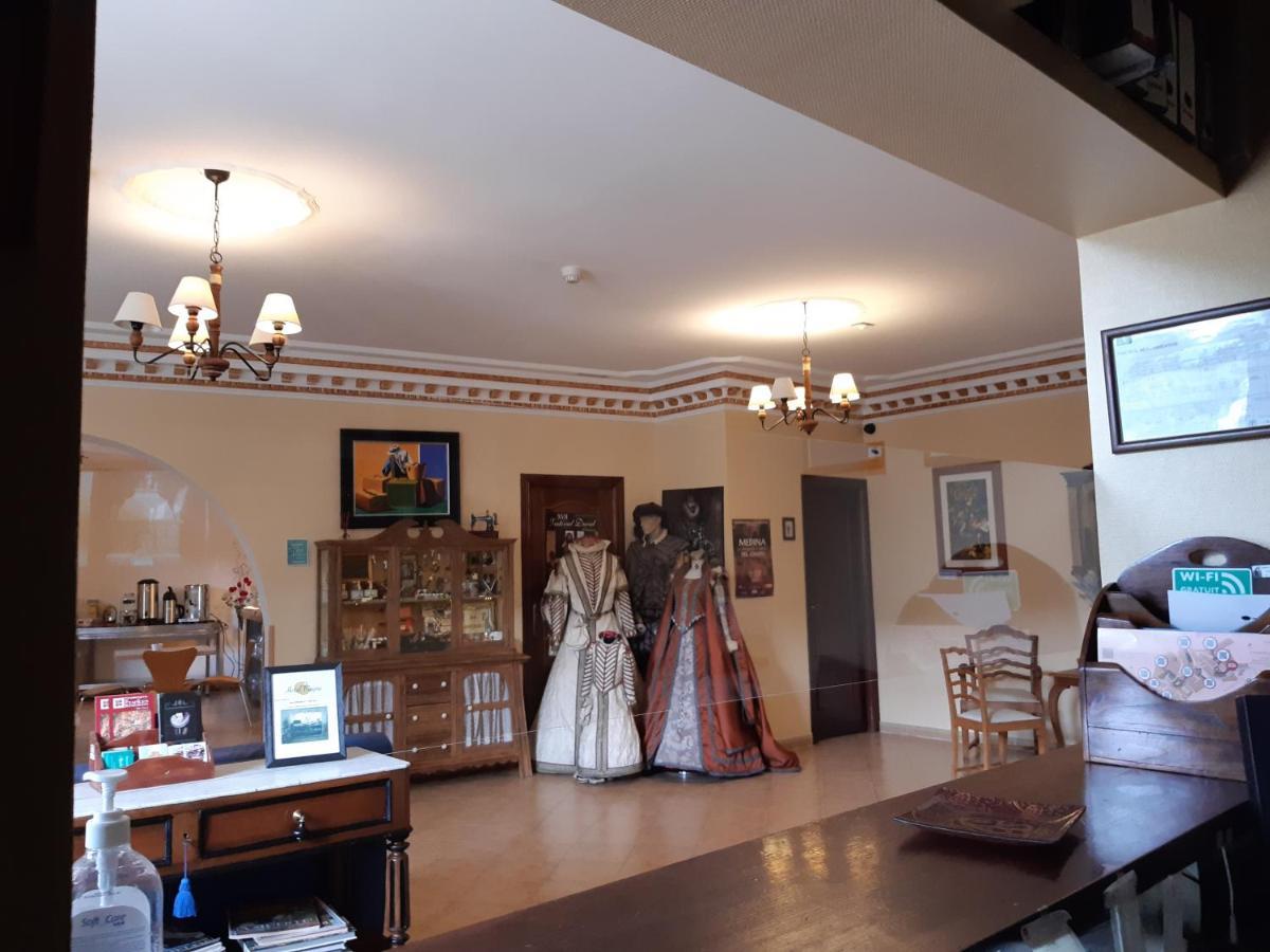 Hotel Mayno Pastrana Ngoại thất bức ảnh